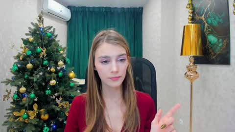 Snapshot of make_love_1 chatting on December 30, 3:36 am Chloe online show from December 30, 3:36 am
