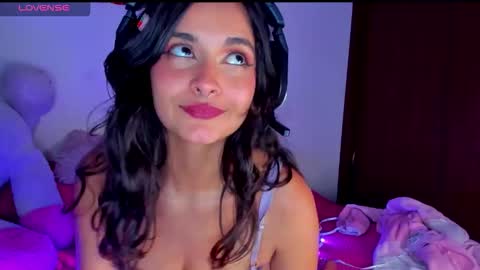 Maki Sins online show from November 20, 6:47 am