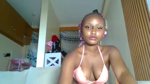 Eva online show from April 12, 12:30 pm