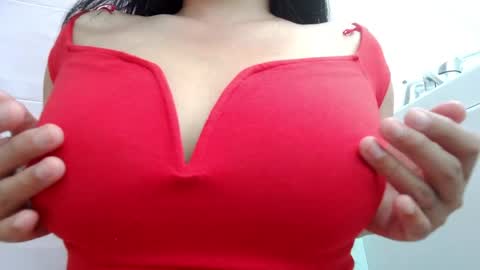 Maya online show from May 28, 2:26 pm