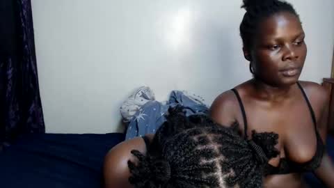 lati online show from April 16, 9:39 pm