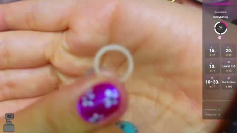 Snapshot of malicia_witch_ chatting on December 24, 5:27 am Mar  Alicia     Rosie  v A L I C I A W I T C -  Meg Cherie online show from December 24, 5:27 am