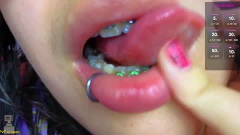 Snapshot of malicia_witch_ chatting on January 21, 2:33 am Mar  Alicia     Rosie  v A L I C I A W I T C -  Meg Cherie online show from January 21, 2:33 am