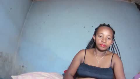 Snapshot of malinah01 chatting on October 7, 5:28 pm malinah01 online show from October 7, 5:28 pm