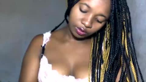 Snapshot of malinah01 chatting on January 13, 6:16 am malinah01 online show from January 13, 6:16 am