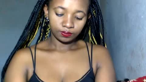 Snapshot of malinah01 chatting on January 6, 3:53 am malinah01 online show from January 6, 3:53 am