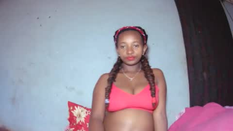 Snapshot of malinah01 chatting on September 28, 9:47 am malinah01 online show from September 28, 9:47 am