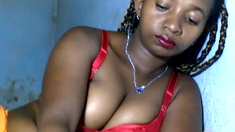 Snapshot of malinah01 chatting on January 27, 1:09 pm malinah01 online show from January 27, 1:09 pm