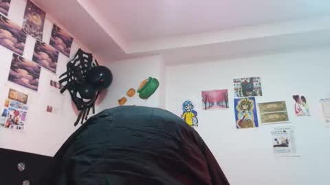 Snapshot of malishka_fox chatting on October 13, 3:31 am Malishka online show from October 13, 3:31 am