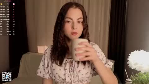Mia online show from July 3, 4:18 am