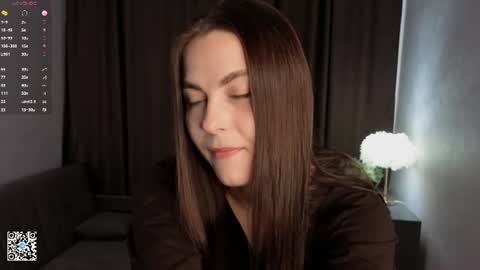 Mia online show from June 23, 4:21 am