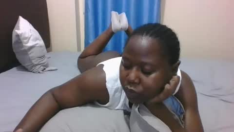 Snapshot of mamasita2023 chatting on March 12, 8:41 pm mamasita2023 online show from March 12, 8:41 pm