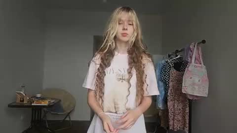 Mie online show from July 25, 11:23 pm