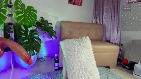 Snapshot of mandy_l33_ chatting on January 8, 11:52 pm mandy_l33_ online show from January 8, 11:52 pm