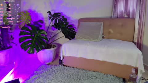 Snapshot of mandy_l33_ chatting on December 19, 9:49 pm mandy_l33_ online show from December 19, 9:49 pm