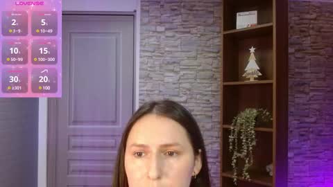Snapshot of manue_bela chatting on February 26, 11:11 am Angela online show from February 26, 11:11 am