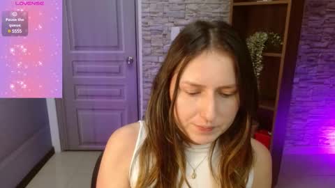 Snapshot of manue_bela chatting on February 19, 11:06 am Angela online show from February 19, 11:06 am