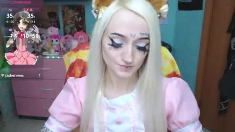 Manuela online show from May 22, 9:02 pm