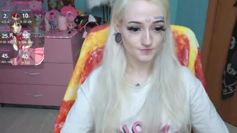 Manuela online show from May 21, 9:02 pm