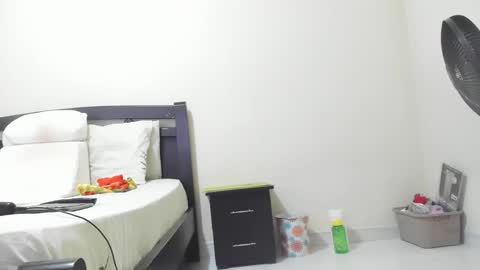 Mara online show from November 17, 1:56 pm