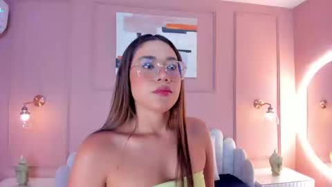 Mara  online show from January 14, 6:28 pm