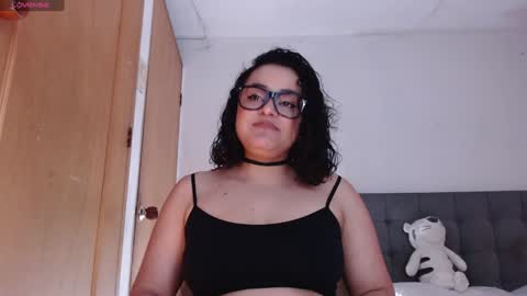 Snapshot of maraa_lee chatting on December 27, 3:38 pm maraa_lee online show from December 27, 3:38 pm