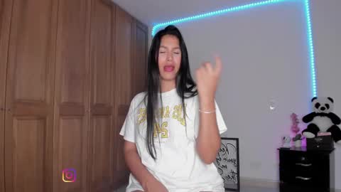 Mara online show from March 1, 5:27 pm