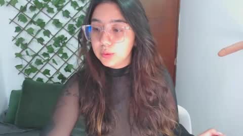 Snapshot of marce_bunny chatting on October 12, 9:17 pm Marcela online show from October 12, 9:17 pm