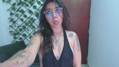 Snapshot of marce_bunny chatting on October 1, 1:43 am Marcela online show from October 1, 1:43 am