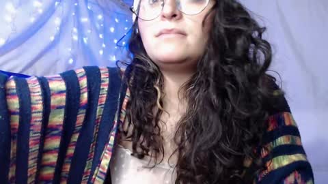 Snapshot of marceline_uu chatting on December 7, 7:54 pm M A R C I online show from December 7, 7:54 pm