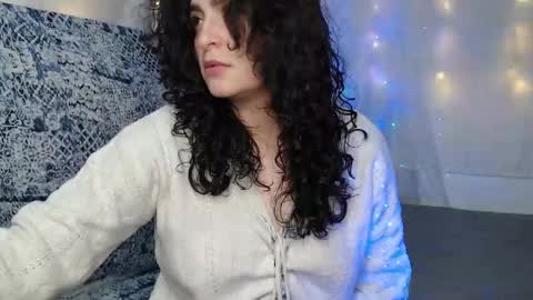 Snapshot of marceline_uu chatting on January 5, 9:47 pm M A R C I online show from January 5, 9:47 pm