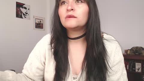 Snapshot of marceline_uu chatting on February 26, 3:32 pm M A R C I online show from February 26, 3:32 pm