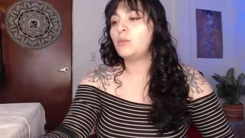 Snapshot of marceline_uu chatting on February 28, 12:10 am M A R C I online show from February 28, 12:10 am