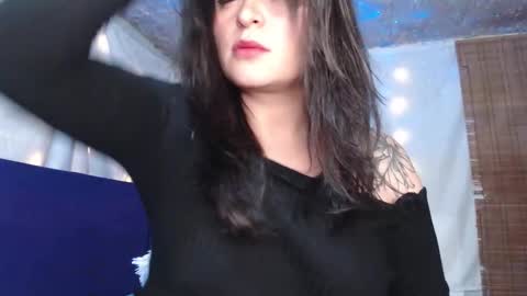 Snapshot of marceline_uu chatting on December 29, 5:54 pm M A R C I online show from December 29, 5:54 pm