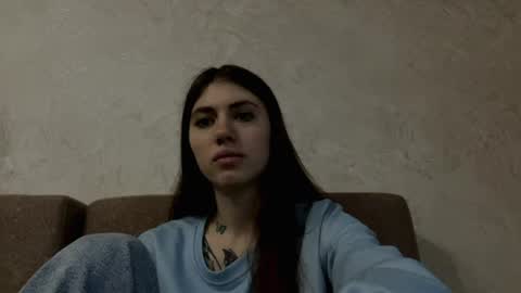 Mari online show from May 31, 1:06 pm