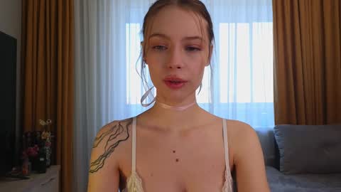 Snapshot of margareata chatting on December 19, 8:24 am - Alisa online show from December 19, 8:24 am
