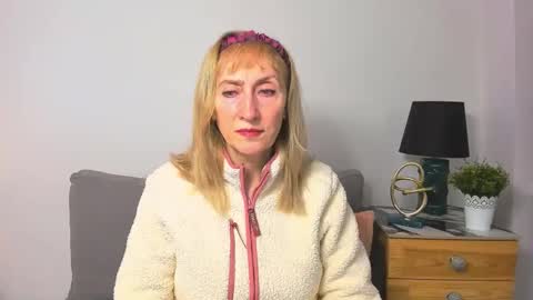 Snapshot of margaretmature chatting on January 25, 6:01 am margaretmature online show from January 25, 6:01 am
