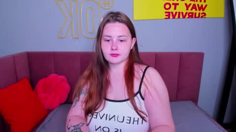 Snapshot of margaretroy chatting on October 3, 1:43 am Margaret 3 online show from October 3, 1:43 am