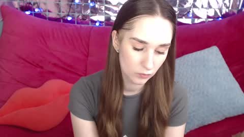 Snapshot of margarettii chatting on March 3, 5:37 am margarettii online show from March 3, 5:37 am