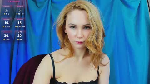 Snapshot of margaux_corsets6641000 chatting on March 9, 8:18 am margaux_corsets6641000 online show from March 9, 8:18 am