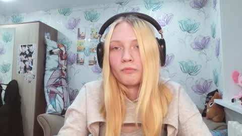 Lea online show from December 19, 3:59 pm