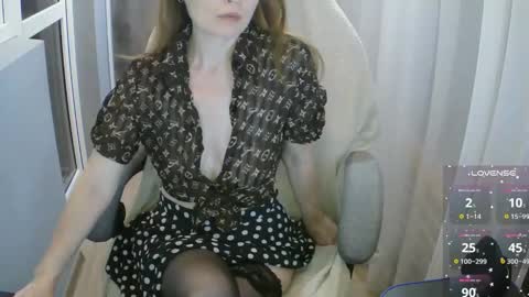 Snapshot of mari399 chatting on March 7, 8:33 pm Mari online show from March 7, 8:33 pm