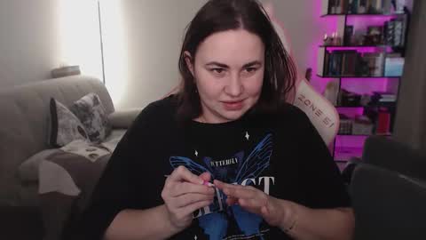 mari moore online show from February 13, 9:00 am