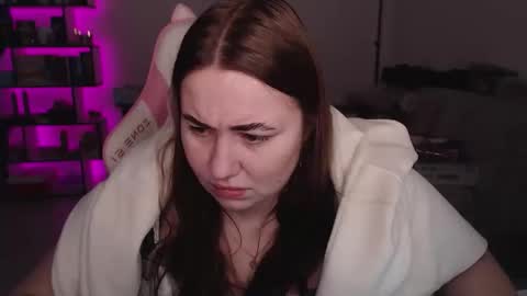 mari moore online show from December 16, 7:25 am