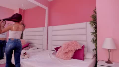 Maria Alejandra online show from March 5, 7:06 pm