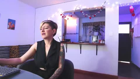 Snapshot of maria_fernandaxxx_ chatting on February 15, 3:39 pm Maria fernanda online show from February 15, 3:39 pm