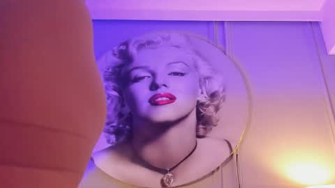 Snapshot of maria_gil chatting on September 24, 12:04 pm Maria online show from September 24, 12:04 pm