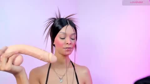 S O F I A  model independent online show from March 2, 4:39 am