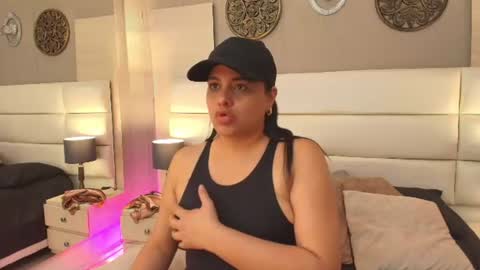 mariabelenx online show from July 28, 2:13 pm