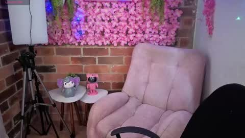 Maria online show from April 18, 7:07 pm